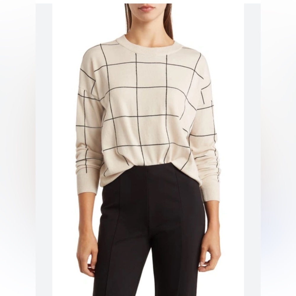 T Tahari Crewneck Pullover Sweater